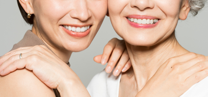 インプラント治療は何歳から何歳まで可能なのか説明するイメージ