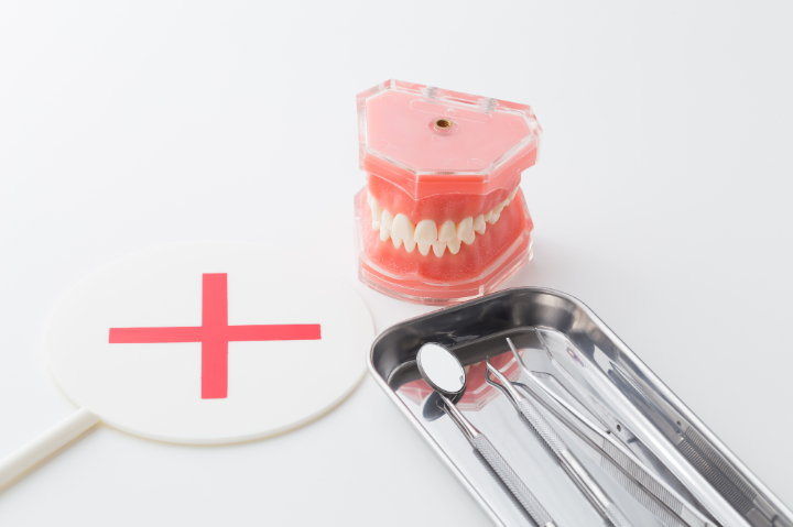 年齢に関係なくインプラント治療を受けられない方を示すイメージ